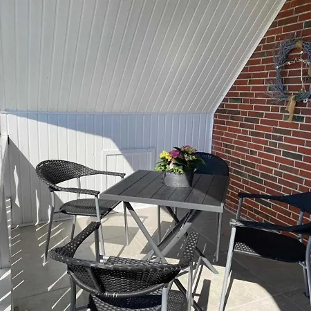Ferienwohnung Am Alten Deich Mit Balkon